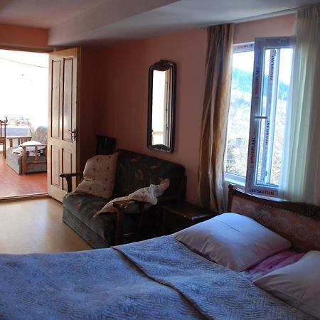 מסטיה Dodo Japaridze Guesthouse מראה חיצוני תמונה